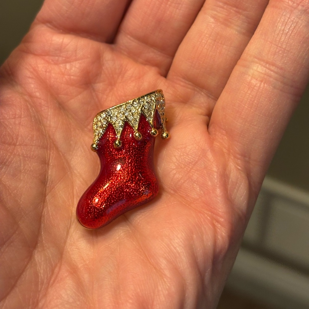 Roman Red and Gold Stocking Brooch - Picture 3 of 4